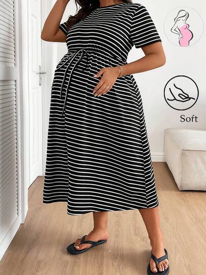 SHEIN Vestido casual con cuello redondo, manga corta, cintura con cordón para mujeres embarazadas de talla grande con rayas