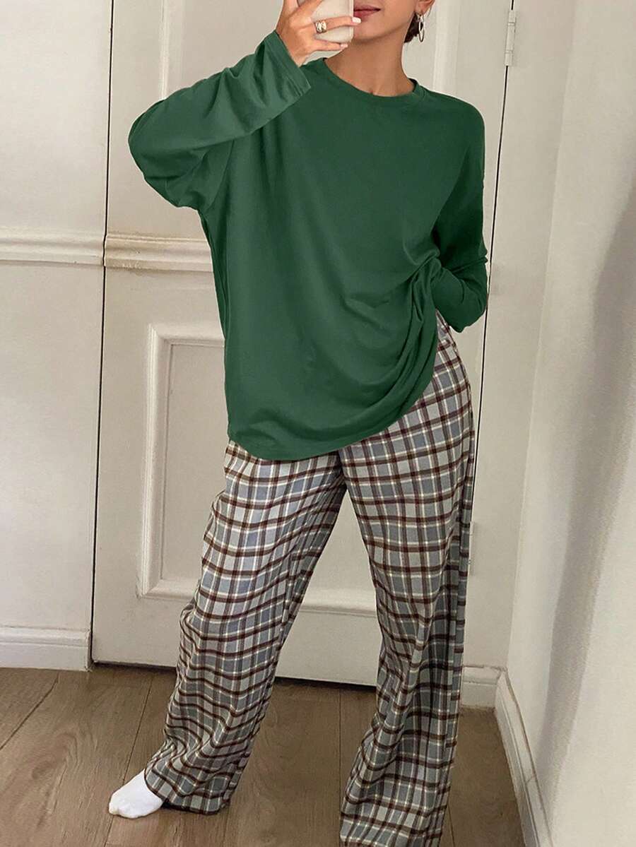 DAZY 极简纯色宽松长袖T恤上衣和格子直筒宽松睡裤家居服套装 - 墨綠色 - 查看 1