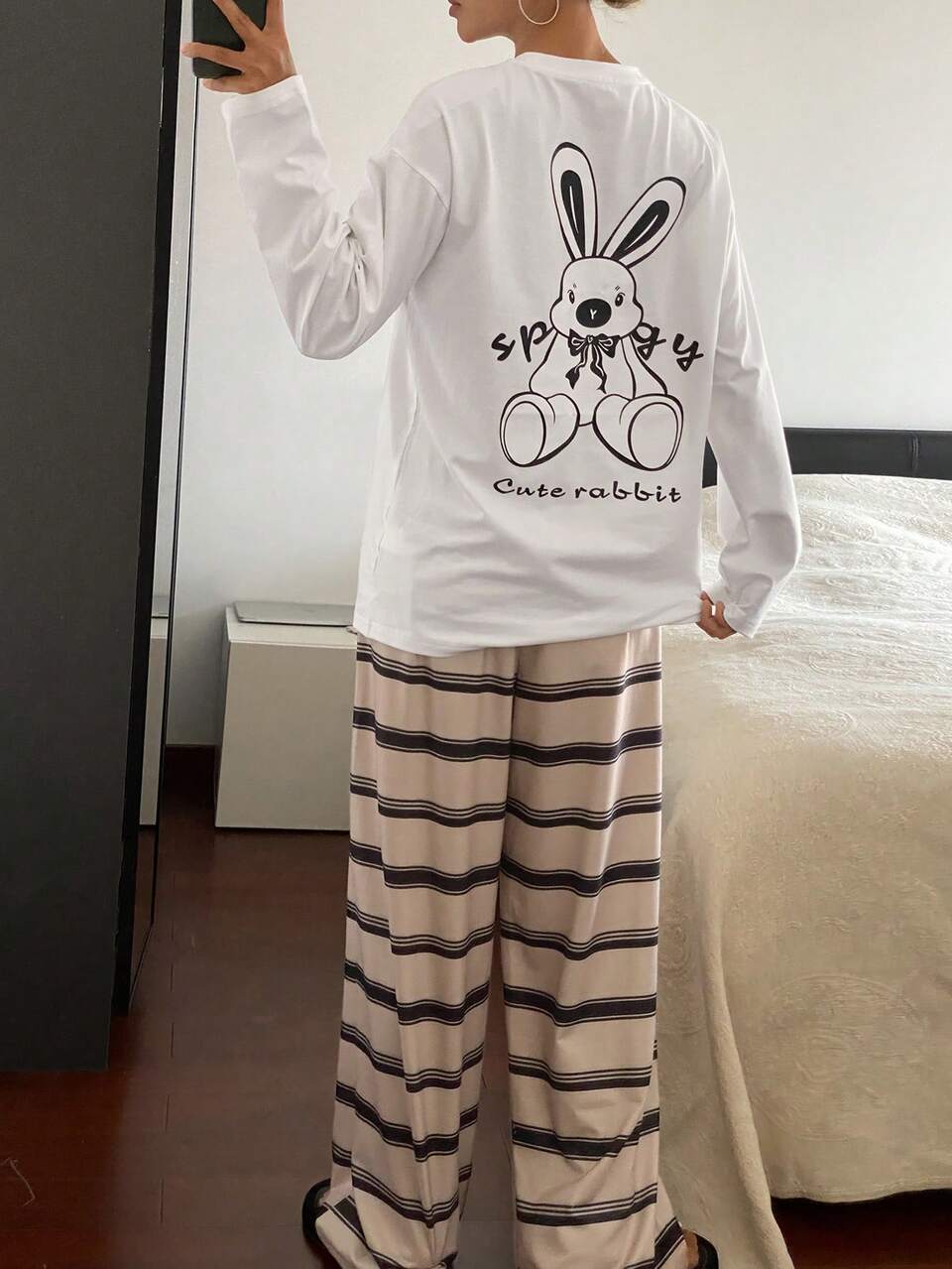 2pcs Women Rabbit & English Text Graphic Loose Long Sleeve Striped Pants Pajama Set