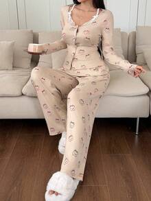 DAZY Bộ đồ ngủ nữ 2 trong 1 in hình hoạt hình, áo croptop và quần dài rộng. - Màu be - Xem 6