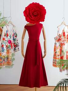 Travachic Elegant Oblique Shoulder Sleeveless Dress