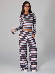 SHEIN PETITE 女士休闲家居睡衣套装，包含条纹圆领长袖T恤和宽松直筒条纹裤，适合日常穿着、运动以及秋冬季节。 - 彩色 - 查看 7