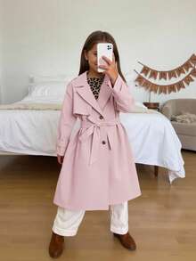 SHEIN 年轻女孩编织双排扣翻领宽松长款法式风衣、派克大衣、风衣、休闲军事风格、适合通勤和户外穿着、适合通勤和户外穿着、春夏秋冬、女童 Y2k 服装、女童金属夹克、女童 Y2k 服装、Y2k 夹克、银色夹克、儿童坏人服装、年轻女孩服装、适合万圣节、返校季、妈妈、姐姐和我的搭配。