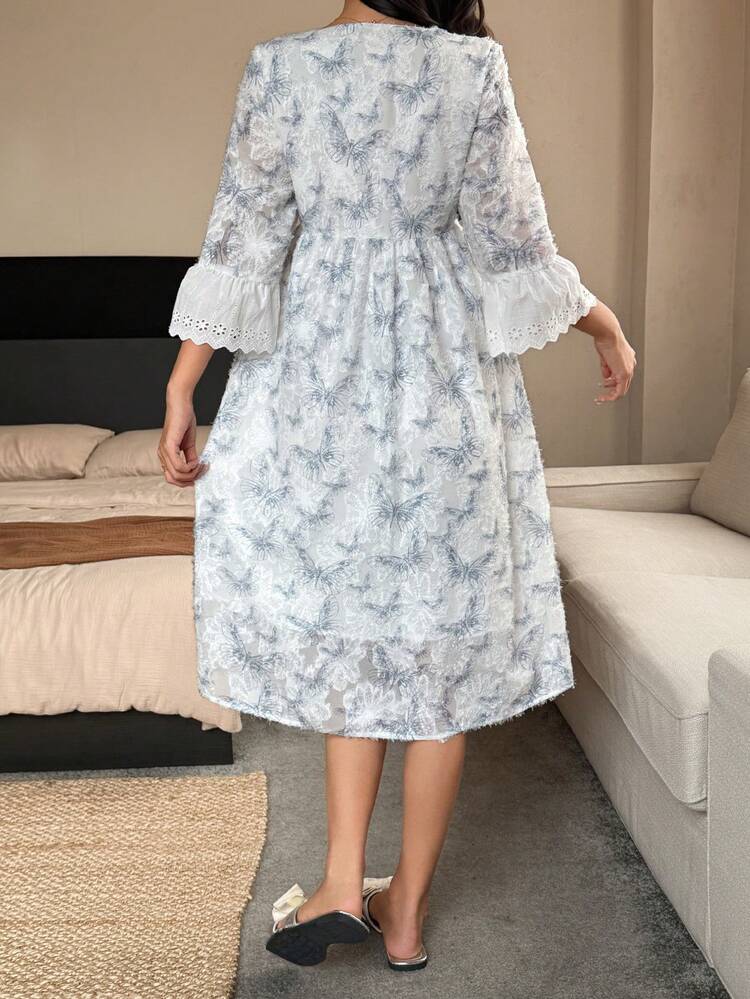 Cute Embroidered Lace Patchwork Butterfly Print Plush Fabric Loose Women Nightgown