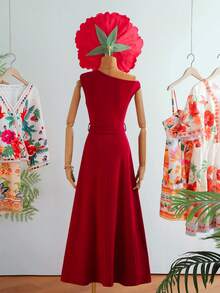 Travachic Elegant Oblique Shoulder Sleeveless Dress