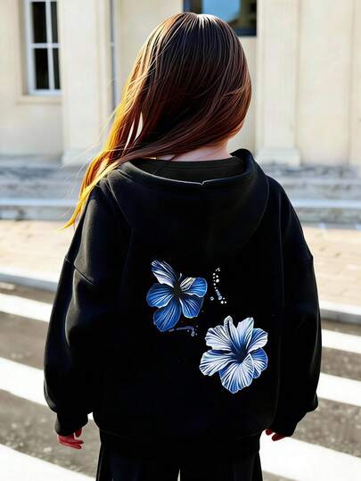 1pc Young Girls Floral Print Thermal Lined Black Hoodie Jacket, Front Zipper Closure For Easy Wear, Casual Style With Ribbed Hem And Cuffs. Blue Floral Graphic On Back, 3D Flower Design, Harmonious Color Scheme, Suitable For Outings, School, Daily Wear, Spring/Autumn/Winter Cute Black Hoodie For Young Girls Black Jacket For Kids Kids Zip Up Jacket Black Zip Up Toddler Hoodie Black Sweaters For Girls Cute Black Hoodie For Girls Sweatshirt For Girls Girls Graphic Jackets