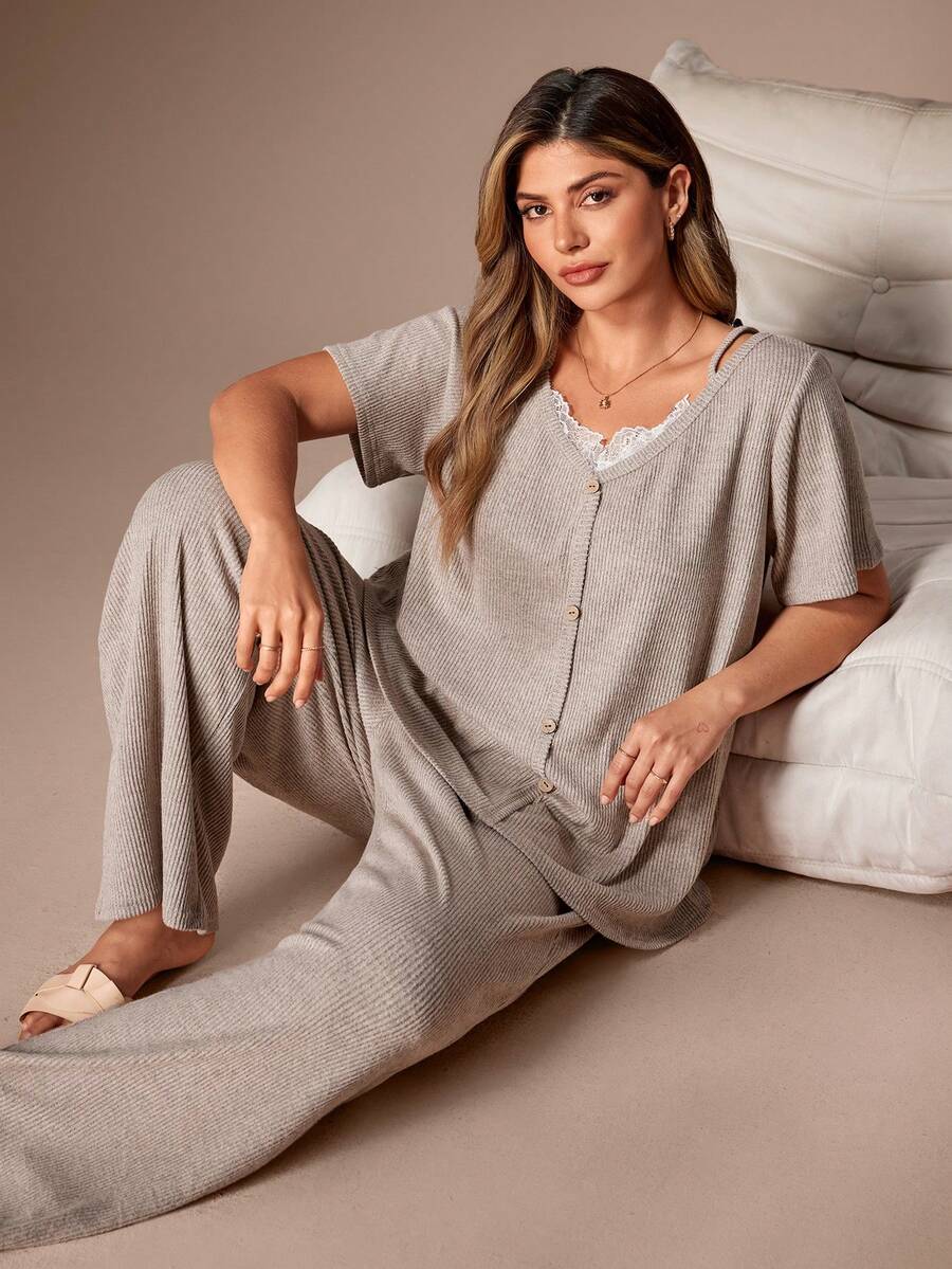 Lazeform 柔软亲肤罗纹针织蕾丝肩带装饰纽扣休闲睡衣套装 - 咖啡棕 - 查看 1