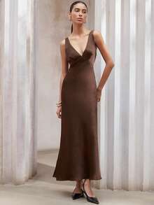 Aveloria Modichic Textured Satin Fabric, Elegant V-Neck Twist Back Sleeveless Fitted Dress, Versatile - Coffee Brown - View 6