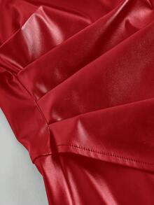 SHEIN MOD 大码女式长袖PU撞色迷你荷叶边时尚短裙，黑白连衣裙，仿皮连衣裙，翻领连衣裙，万圣节女装，哥特风，两用，长袖 - 紅白色 - 查看 3