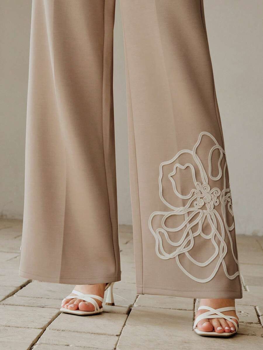 Anewsta 优雅时尚休闲外出/派对针织弹力抽绳刺绣3D花卉卡其色女式运动裤，春夏、新年、情人节穿搭 - 卡其色 - 查看 1