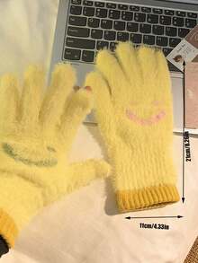 Joivida A Pair Of Winter Gloves, A Cute Smile, Simple Girl Wool And Thickened Gloves, Cold-Proof Knitted Gloves, And Long Plush Warm Gloves, Suitable For Winter Commuting Warmth And Cold Protection, Valentine's Day
