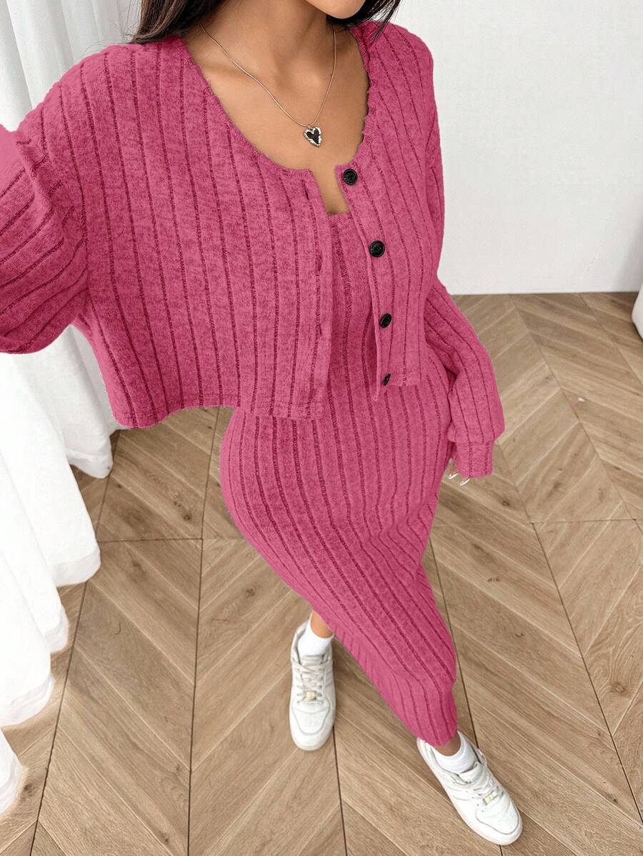 SHEIN EZwear Bộ đồ nữ mùa thu mới gồm áo khoác dệt kim gân, tay rớt, cài cúc phía trước và váy ôm sát dài đến đầu gối. - Màu Hồng Tươi - Xem 1