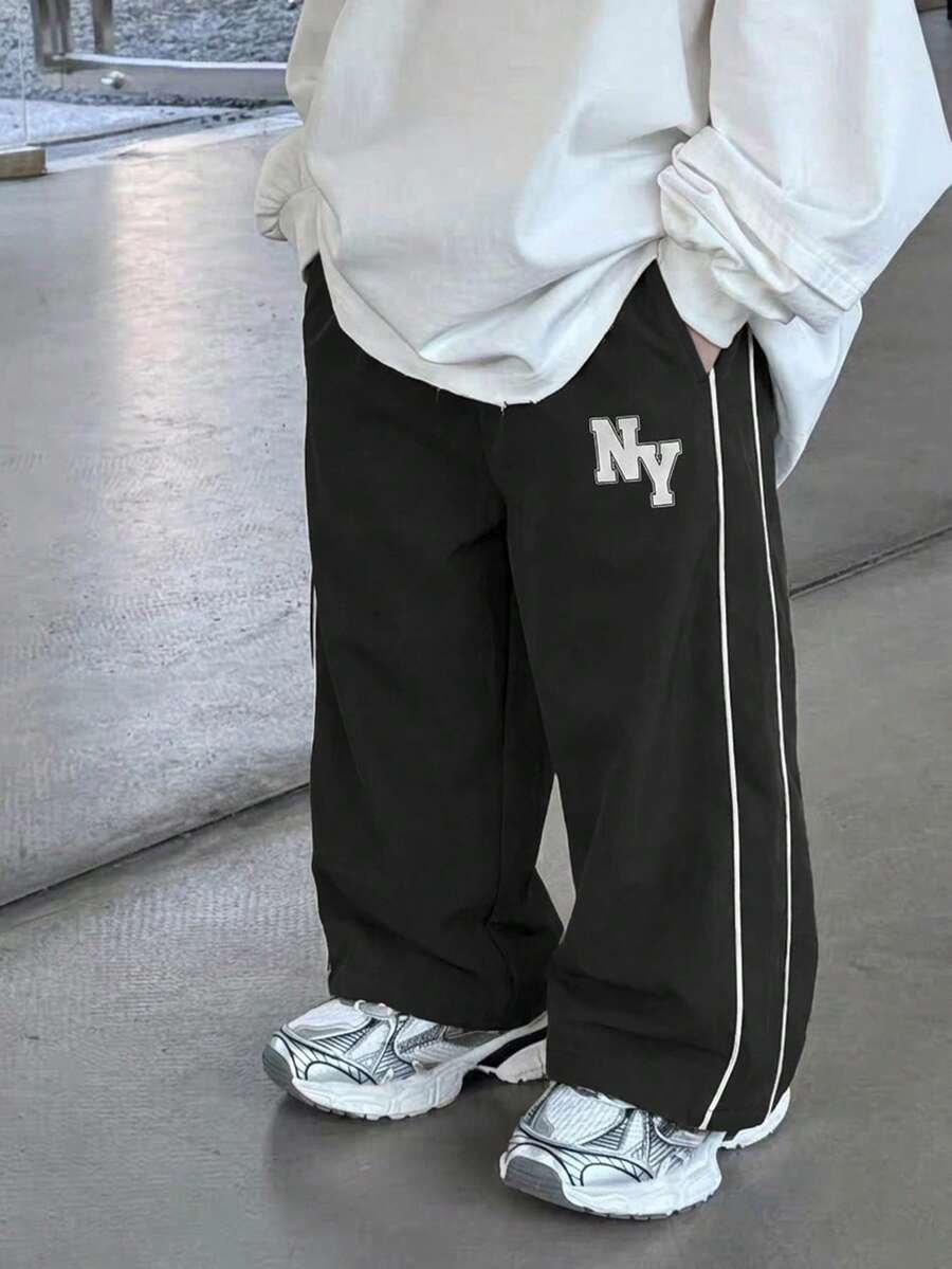SHEIN 男童字母印花口袋宽松阔腿休闲裤 - 深灰色 - 查看 1