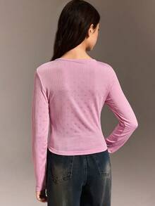 少女时尚休闲简约长袖T恤，胸前饰有纽扣蝴蝶结刺绣，修身剪裁，适合秋冬季外出、度假、购物、通勤，可搭配牛仔裤或运动裤。 - 粉色 - 查看 2