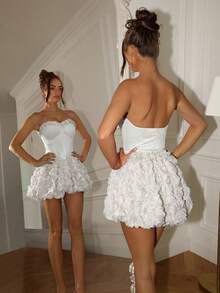 Glamine Charm 白色露肩无袖褶皱泡泡花朵迷你连衣裙，尽显优雅气质，适合舞会、锐舞派对、街头服饰、演唱会、夜店、约会、生日派对、情人节、婚礼等各种场合，是派对必备单品。花朵时尚，泡泡裙 - 白色 - 查看 2