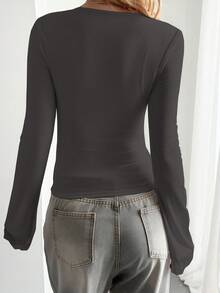 DAZY 女士V领蕾丝拼接修身长袖系带设计休闲性感T恤 春季Y2K - 灰色 - 查看 5