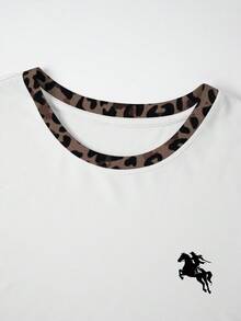 Resyla Classic Khaki Leopard-Print Striped Women's White T-Shirt Simple Knight Print Design Perfect For Summer Fashion T-Shirt Stylish T-Shirt Sibling Gift Sister Gift Mom Gift Mother's Day Gift Casual Yet Fashionable Top - White - View 3