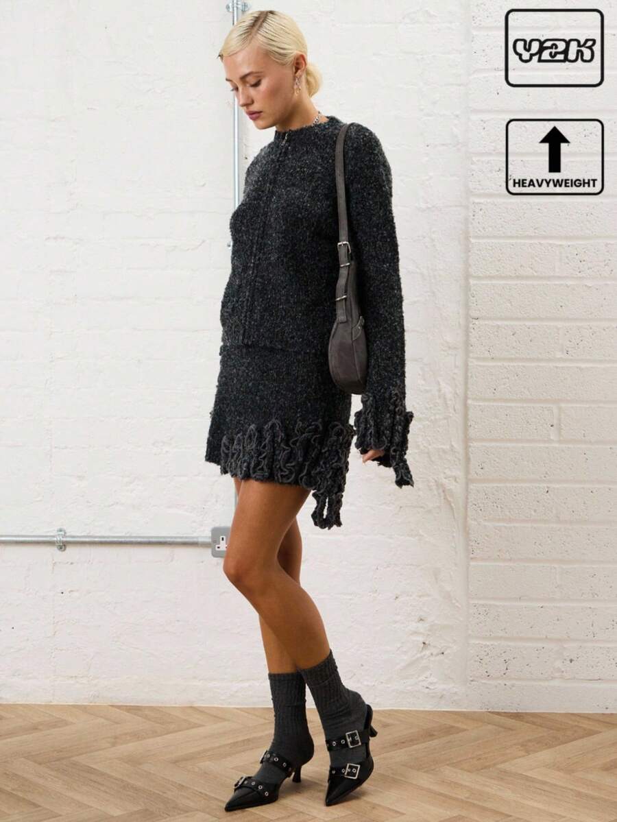 COUREZ A字针织迷你裙，采用纹理纱线，荷叶边下摆设计 / Y2K 风格外出穿搭 秋季女装 冬季女装 哥特风夜店装扮 性感女装 - 深灰色 - 查看 1