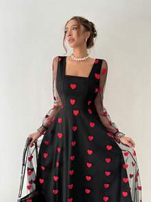 Chiquease 女士方领心形网纱连衣裙，收腰设计，荷叶袖，透视网纱面料，红色爱心图案，浪漫情人节，时尚优雅，适合日常穿着、婚礼、宴会、通勤、毕业派对、节日活动、度假、约会、聚会、万圣节、圣诞节、新年和感恩节等场合。