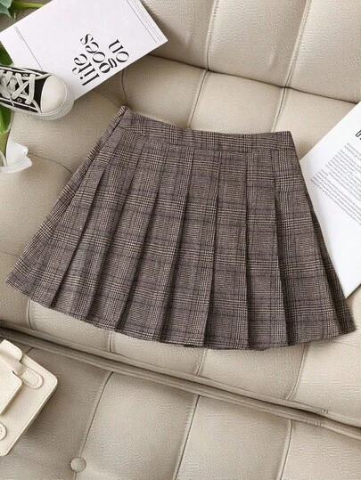 SHEIN PETITE Women's Casual, Everyday, Work, Commuting, Preppy Style, Plaid Print, Petite, Brown Pleated Mini Skirt,Short Skirt,Winter Clothes For Women,Summer,Spring,Valentine's Day ,Romance , Dating,Beach, Wedding,Birthday,Going Out,Elegant,Casual,Vacation,Graduation Season Attire, Fashionable Casual Commuter Wear, Business Office Wear, Versatile And Stylish Everyday Casual Wear, Urban Teacher's Professional Attire