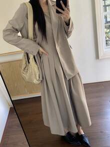DAZY 女士纯色翻领长袖外套和无袖连衣裙休闲两件套 - 卡其色 - 查看 2