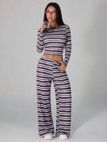 SHEIN PETITE 女士休闲家居睡衣套装，包含条纹圆领长袖T恤和宽松直筒条纹裤，适合日常穿着、运动以及秋冬季节。 - 彩色 - 查看 9