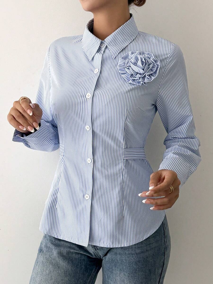 Islaluna Damen Mode Pendler gestreiftes 3D Blumen Dekor Hemd - Blau - Übersicht 1