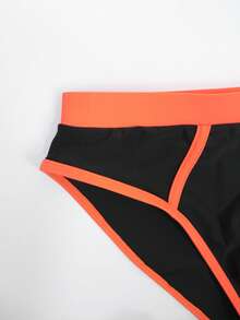 Manfinity Swimmode Men's Summer Beach Vacation Contrast Piping Triangle Swim Trunks - Black - View 5