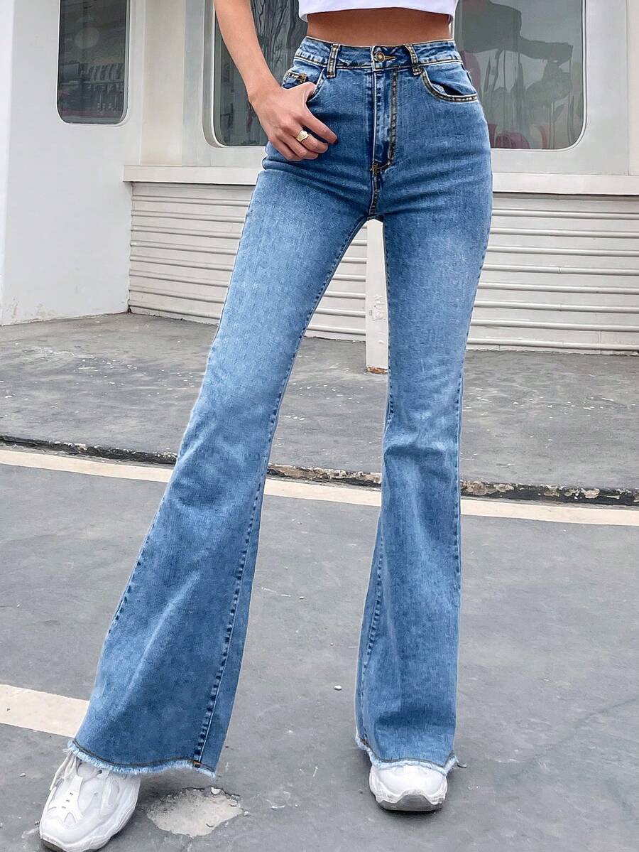 EMERY ROSE Quần jeans ống loe trơn màu, gấu quần rách, túi xéo, kiểu dáng thường ngày. - Rửa nhẹ - Xem 1