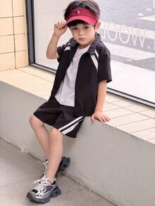 两件套儿童男童休闲韩版字母印花翻领短袖上衣和宽松短裤套装，适合上学、花园、海滩、生日、春夏秋冬等场合穿着。 - 黑色 - 查看 5