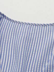 Sweetra Bộ 2 món áo không tay cổ bẻ in họa tiết kẻ sọc thêu và quần short cạp chun dáng casual dành cho nữ, thích hợp cho mùa xuân/hè. - Xanh và trắng - Xem 9