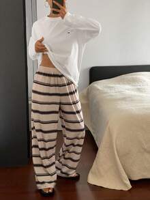 DAZY 2pcs Women Rabbit & English Text Graphic Loose Long Sleeve Striped Pants Pajama Set - White - View 5