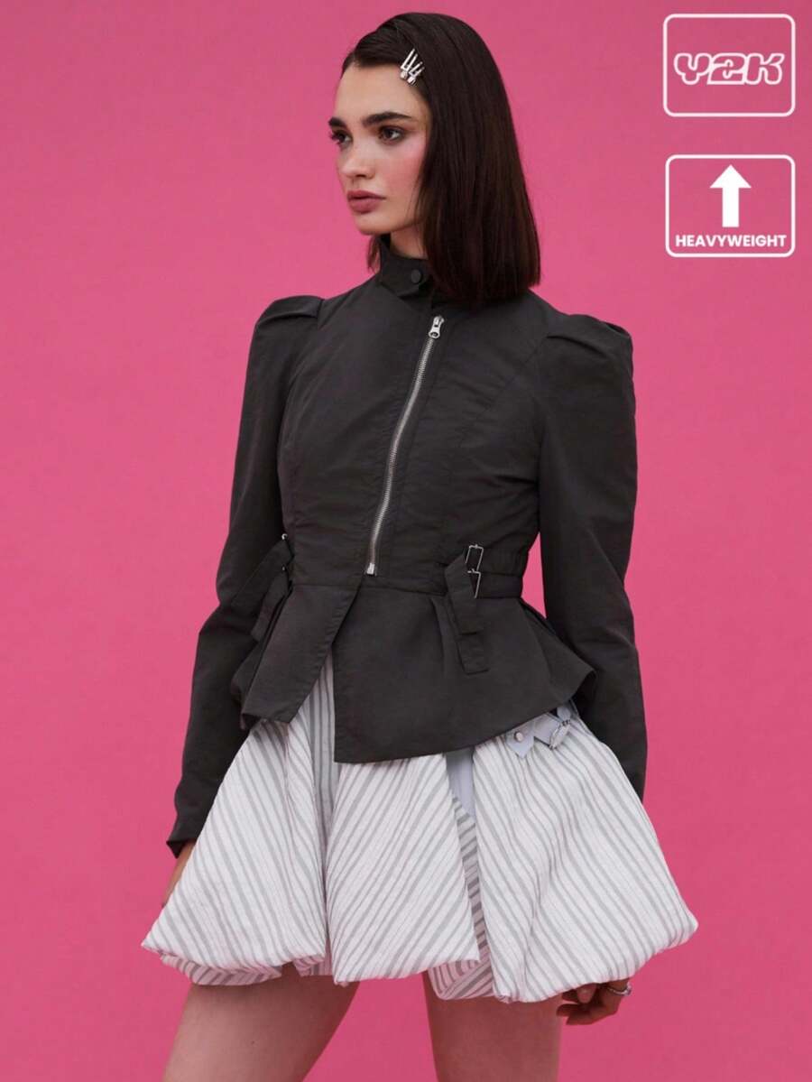 COUREZ 拉链束身运动领外套，侧边带扣细节 / Y2K 外出穿搭 秋季女装 秋季服装 可爱冬季外出上衣 秋季上衣 冬季女装 哥特风 - 灰色 - 查看 1