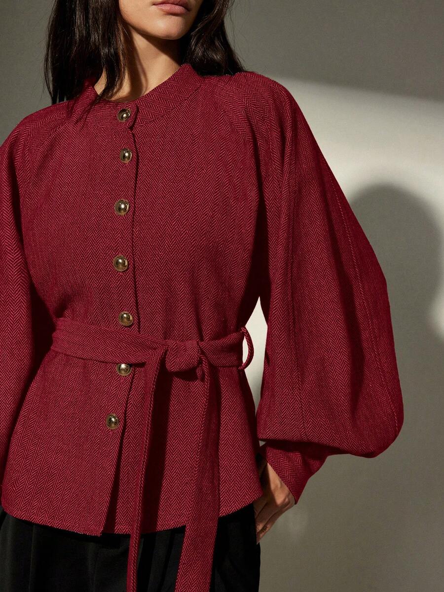 Aveloria Modichic Áo sơ mi dài tay cổ đứng họa tiết xương cá, thiết kế thắt eo, dáng rộng, phong cách độc đáo. - Đỏ - Xem 1