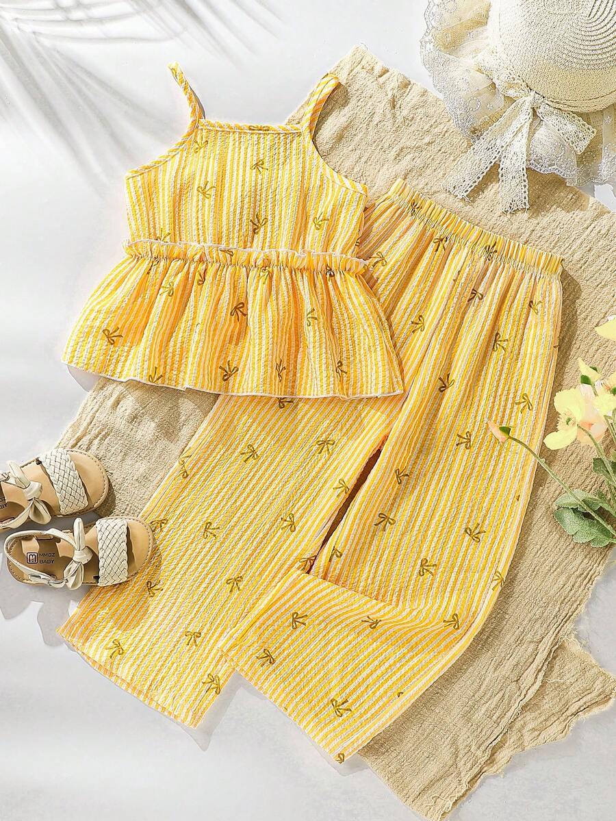 Set de 2 piezas para niñas jóvenes con top de tirantes con estampado de rayas y moño, y pantalones de pierna ancha con volantes, dulce y fresco, para verano - Amarillo - Ver 1