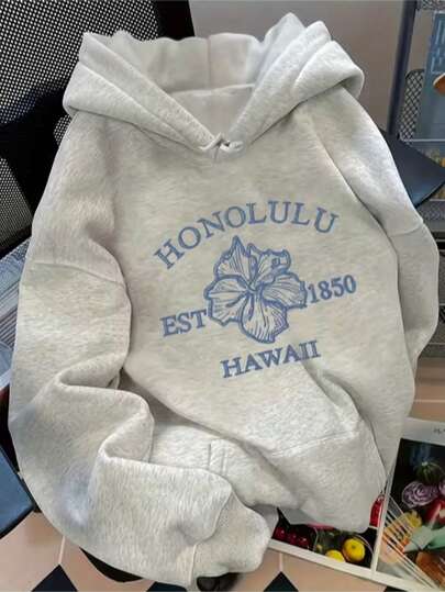 Chaqueta deportiva con capucha para mujer, nueva de otoño-invierno. Corte holgado con estampado moderno, confeccionada en tejido de alta calidad. Cómoda, suave al tacto e imprescindible para tu día a día