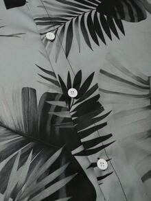 Manfinity Swimmode Bộ đồ đi biển mùa hè dành cho nam giới cỡ lớn, gồm áo sơ mi ngắn tay cài cúc phía trước in họa tiết hoa và quần short. - Nhiều màu - Xem 6