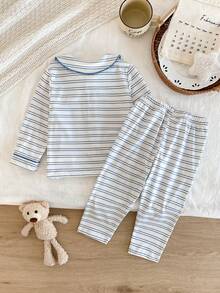 两件套男婴套装，时尚蓝白条纹印花，带可爱口袋、星星月亮刺绣，长袖开衫和休闲裤，家居服套装