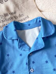 2件套男婴可爱星星印花POLO领开衫短袖套装，包含一件开衫和一条裤子，舒适休闲装