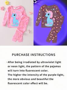 SHEIN Perso Play 2 Pieces Sets Snug Fit Night Wear Baby Girls' Cute Unicorn Print Pajamas & Leggings Pajama Set Neon Baby Girl Night Clothes Baby Girl Pajamas Characters Unicorn Baby Clothes Snug Fit .This Product Requires UV Light Exposure To Glow. - Pink - View 4