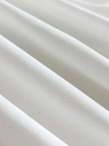 SHEIN Franclia 女士两件套：圆领短袖上衣，右肩镂空设计，饰有金属装饰；高腰A字短裤，配有预装黑色皮带；百搭时尚，适合日常穿着。 - 彩色 - 查看 8