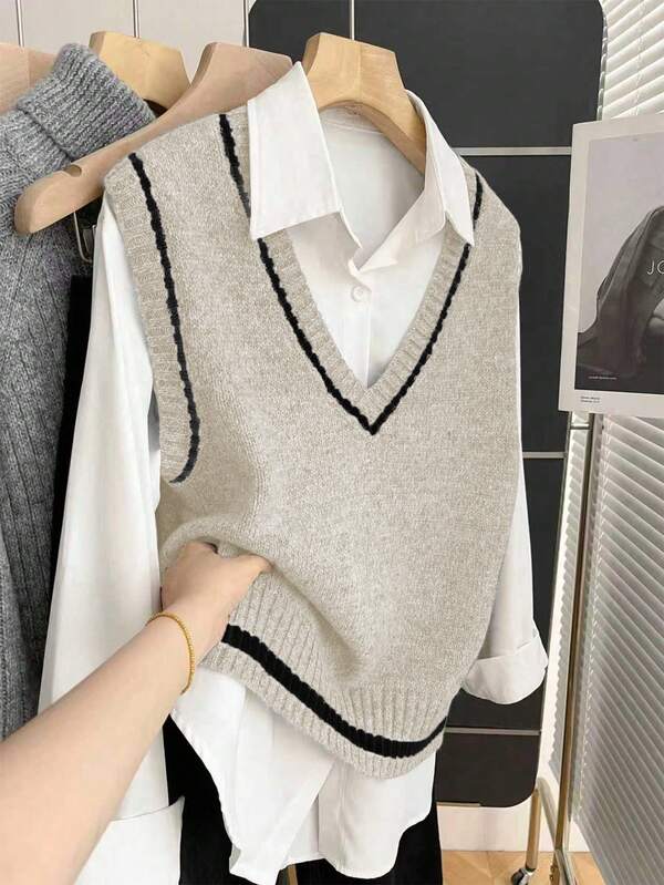 Franclia 法式复古宽松V领无袖针织撞色滚边灰色女式毛衣背心，适合秋冬季叠穿
