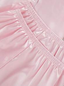 少女睡衣套装 - 两件套粉色缎面长袖翻领睡衣，包含长裤和短裤，适合大女孩穿着，轻盈顺滑，优雅舒适，四季皆宜，是睡前和假期的理想之选。2026 年必备礼物，舒适透气，可机洗，是晨间日常穿着的理想选择。 - 粉色 - 查看 6