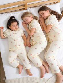 SHEIN Vintaside Kids Bộ đồ ngủ mặc nhà 2 mảnh in hình trái tim ngọt ngào dành cho các cô gái trẻ - Nhiều màu - Xem 3