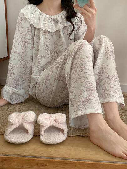 SHEIN Vintaside Kids Teen Girl Spring/Autumn Floral Print Lantern Sleeve Contrast Schiffy Ruffle Trim Top And Pants Pajama Set
