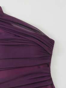 SHEIN Swim 酒红色纯色女士休闲不对称领无袖褶皱设计单肩泳衣，性感紫色连体泳衣，紫色女式泳衣 - 酒紅色 - 查看 6
