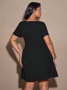 SHEIN BAE Plus Size Women's Black Short Sleeve A-Line Dress, Elegant Office Wear Dress, Spring/Summer,Summer,Acation Outfits Woman,Beach Outfit Plus Size,Wedding Guest Dress Women,Formal Gowns For Women Evening Elegant,Dresses For Ladies,Valentine Outfits For Women,Valentine's Day,Tea Party Outfit Women,Easter Dress,Floral Dresses For Women,Vacation Outfits Women,Birthday Outfits For Women,Plus Size Woman Dresses,Dress Plus Size Woman,Plus Size Woman Dresses,Black Dress - Black - View 6