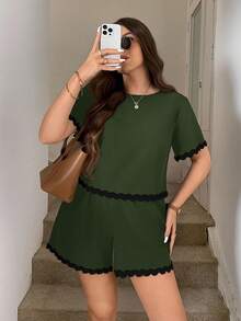 SHEIN LUNE 两件套加大码女式拼接波浪纹带返校套装，女式修身短袖假日套装，女式上衣和短裤，女式情人节套装，女式夏季套装，女式返校季秋季服装，女式商务休闲大码女装 - 軍綠色 - 查看 7