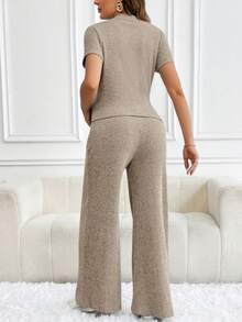 SHEIN Bộ đồ bầu màu trơn cổ đứng tay ngắn, chất liệu gân nổi, dáng rộng, thoáng khí, 2 món, thích hợp cho mùa hè. - Màu be - Xem 2