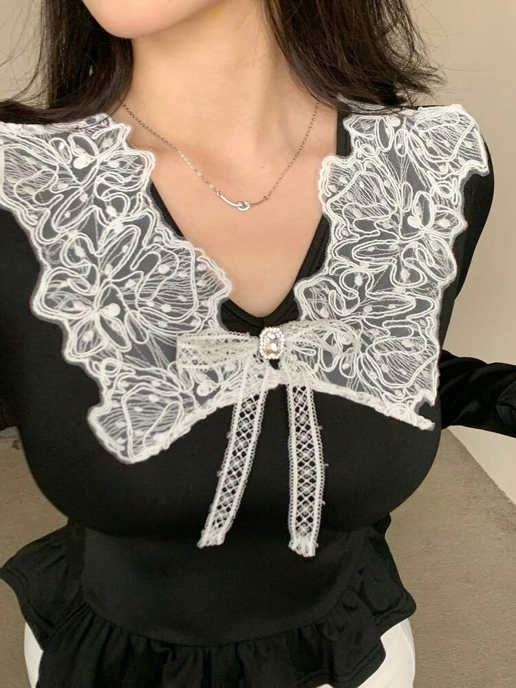 Autumn/Spring Rhinestone Buckle Decor Organza Lace Trim Tie-Up Contrast Color Block Elegant New Year Christmas Wedding Party Fashion Slim Fit Black Top For Women